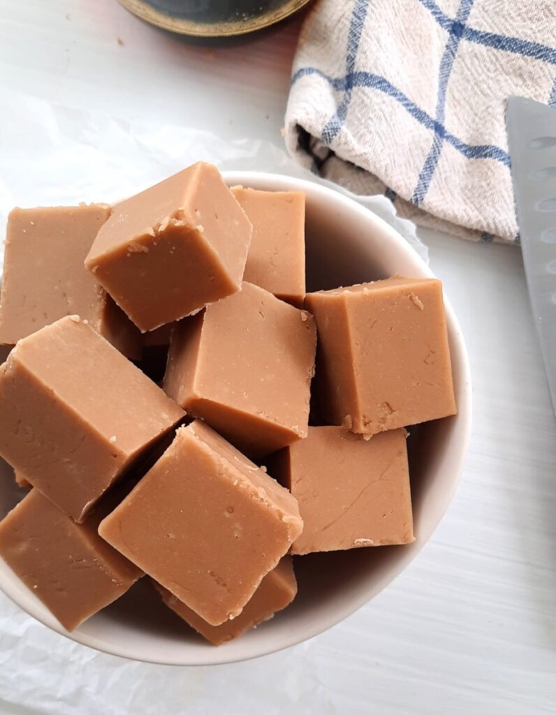 a bowl filled with easy maple fudge