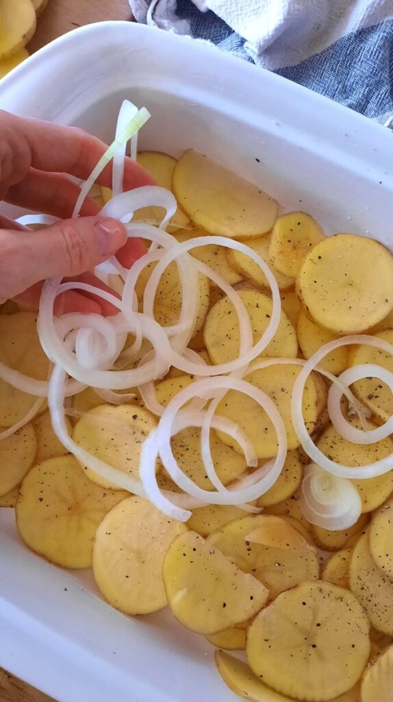 Scalloped Potatoes Recipe - alittlehintofthis.com