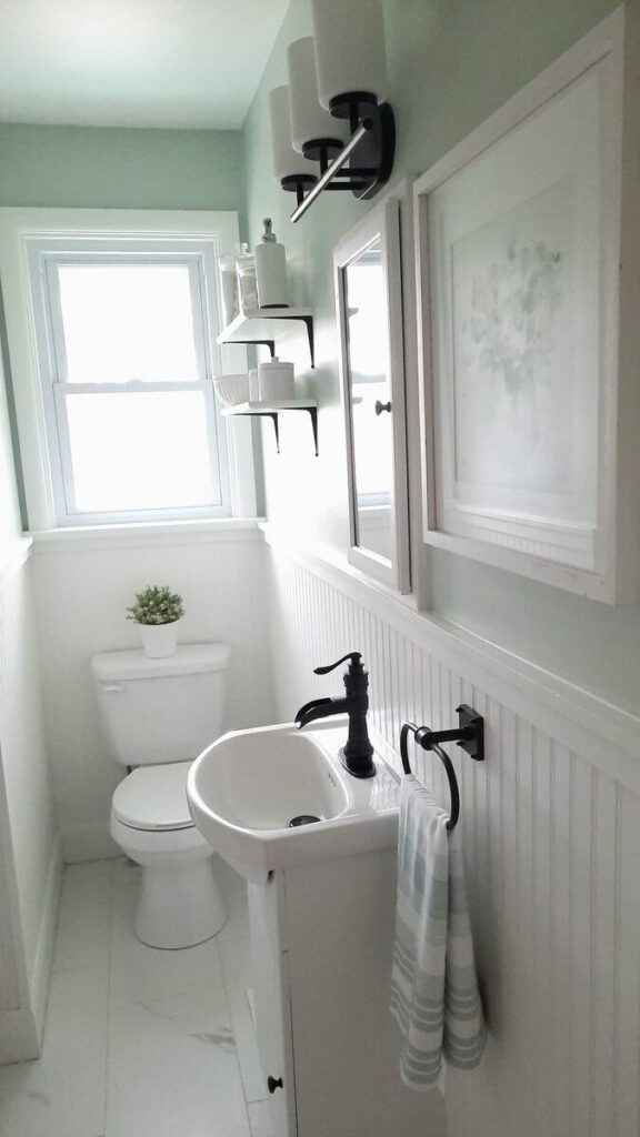 small bathroom full of bright light and with a fresh and airy feel